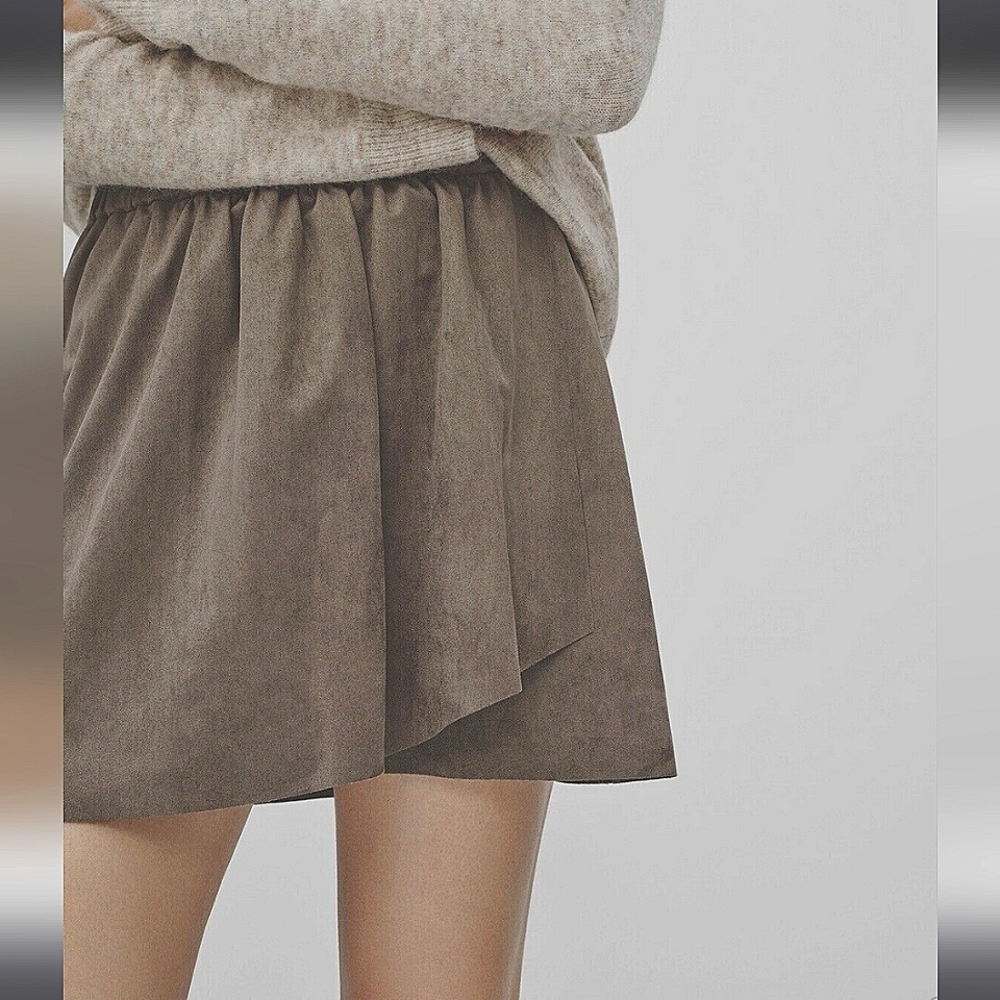 Aritzia Wilfred Free Fux Suede Mini Skirt Tulip Hem